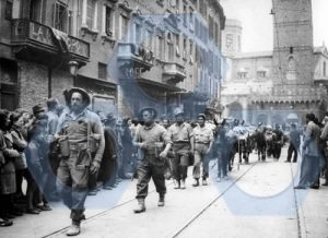 Cinque-fotografie-della-collezione-Parmeggiani-03